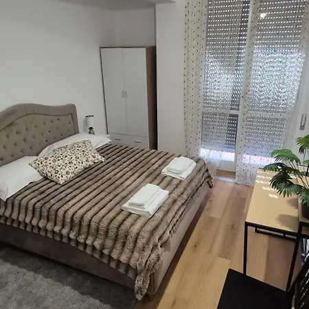 Tevere Suites-3